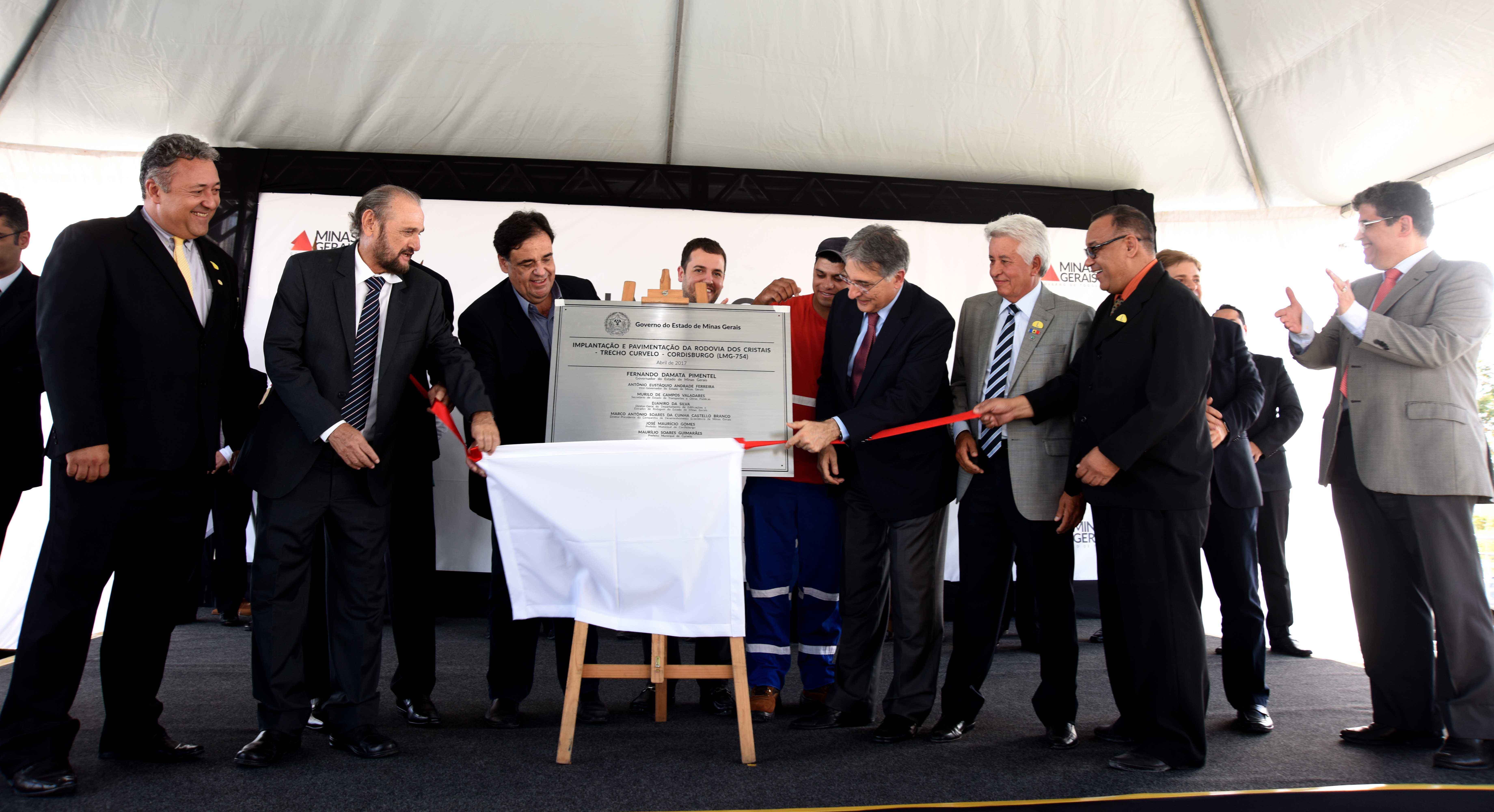 inauguracao lmg 754 curvelo cordisburgo